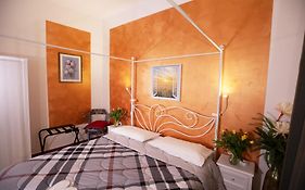 Like Romeo Suites